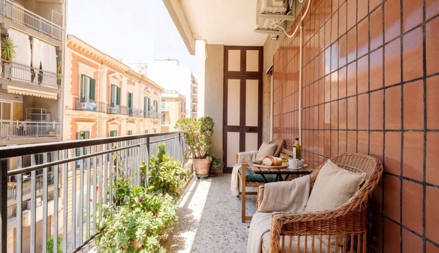 Casetta Annina | Stylish 3BR Retreat in the Heart of Bari in Bari