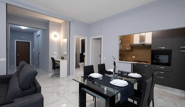 Cf Luxury House Apartment with Balcony, Wi-Fi and Air Conditioning