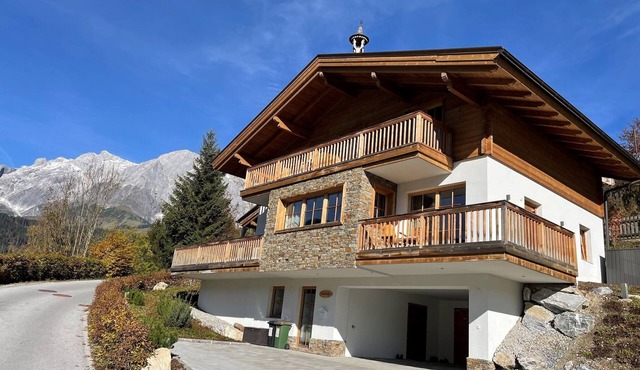 Chalet in Mühlbach near Ski Slopes in Mühlbach am Hochkönig