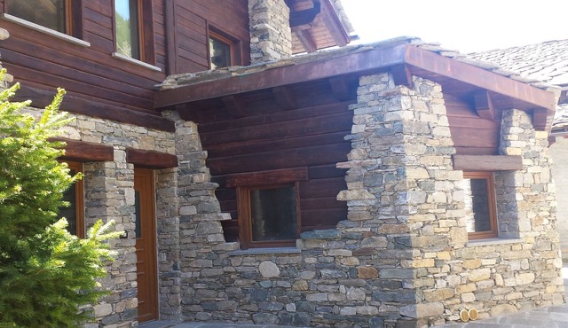 Charming small independent villa in Valnontey, true and only the heart of the Gran Paradiso in Cogne