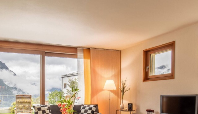 Chasa Arpiglia: Modern 2.5-room apartment and sun terrace Guarda in Guarda