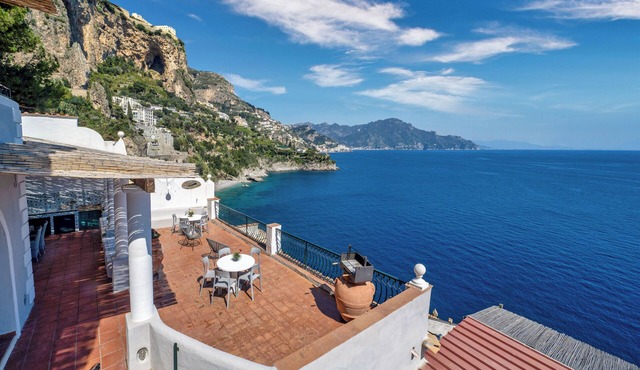 Clifftop Sea Views & Panoramic Terrace