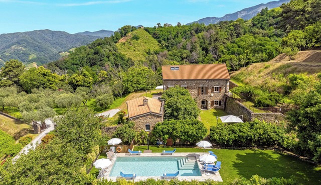 Convento La Perla - an old renovated private villa with swimming pool in Carrara in Carrara
