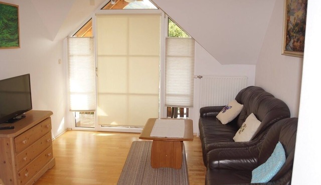 Cozy apartment (52 sqm) with balcony and view of the vineyards in Mitterarnsdorf