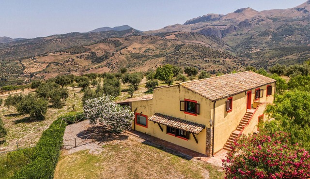 Cozy apartment in Collesano (PA)