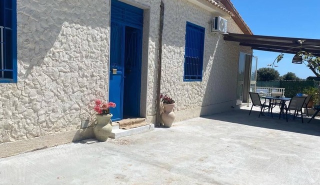 Cozy cottage, where small pets are allowed