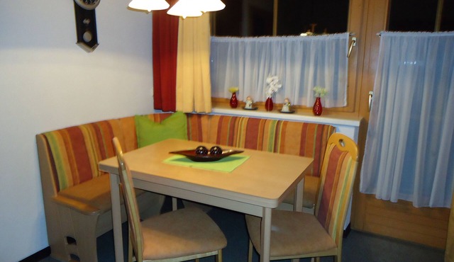 Cozy vacation apartment situated on a hill. in Hippach