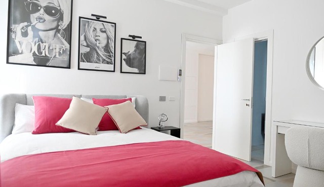 Crazi Suites