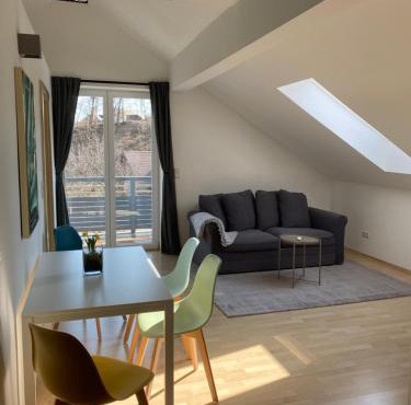 Das Bergl - Modernes Apartment mit Bergblick & Balkon nahe Wörthersee in Rosegg