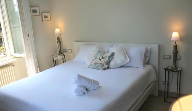 Deluxe top floor apartment in Villa Marina in Como