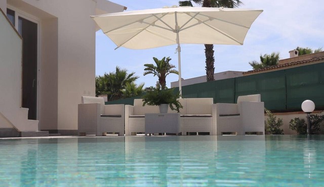 "Die Perle Siziliens" mit Salz-Infiltrationspool by Interhome