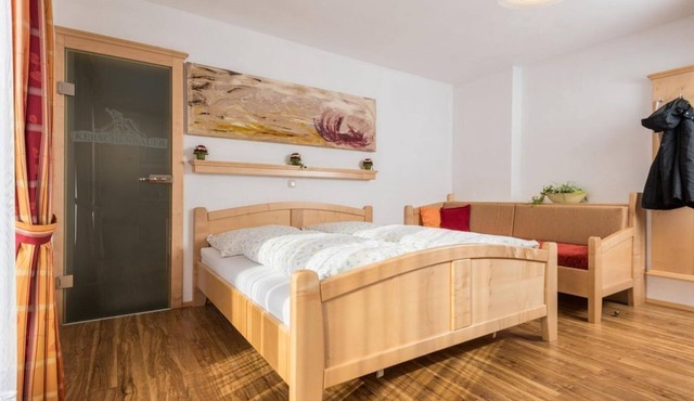 Double room Sonnenstrahl (from 3 nights NF) - Urlaub am Bauernhof Hönigshof in Fischbach