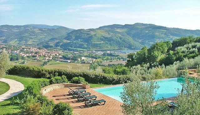 Farm Castagna Alta - Holiday Apartment Strawberry in Valfabbrica