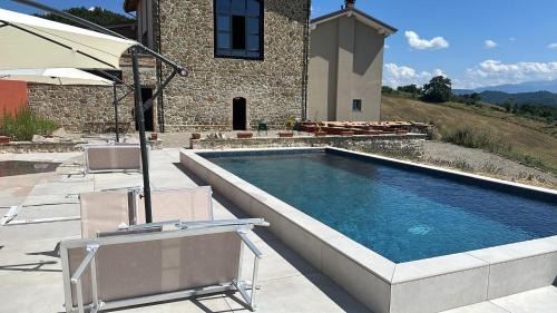 Fuoridicampo rossa in Roncovetro