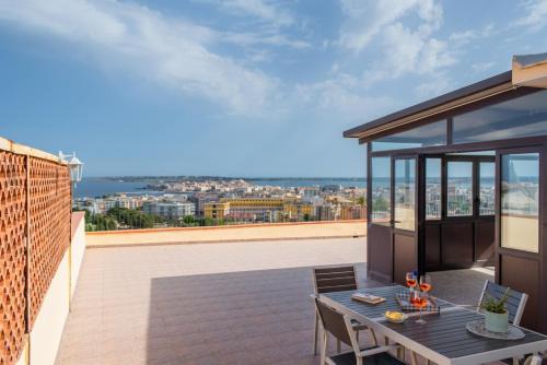 GuestHost - La Terrazza di Siracusa - Roomy and Bright Flat