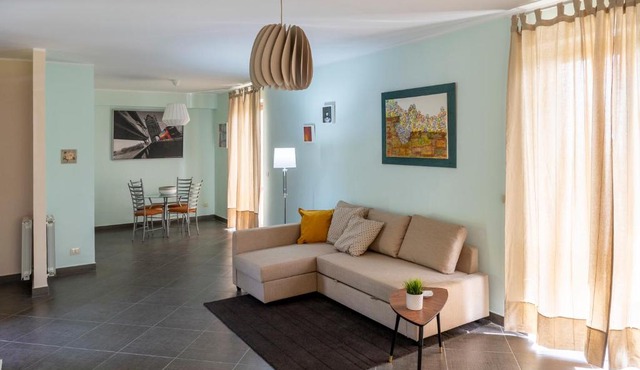 GuestHost - Villa Marazia with Garden and Parking!