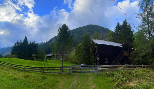 Heinrich Hütte, Austria in Teuchl