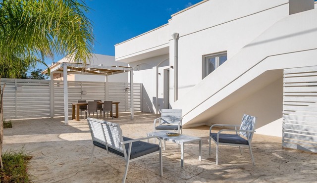 Holiday Home 'Arvèa – Lux Coastal Essence' with Shared Terrace, Wi-Fi and Air Conditioning in Torre Lapillo