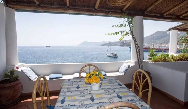 Homerez - Apartment in Lipari
