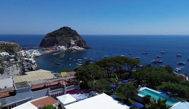 Hotel Casa Adolfo Ischia