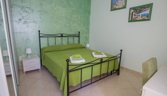 House Beautiful House Green Room in Rodio di Pisciotta