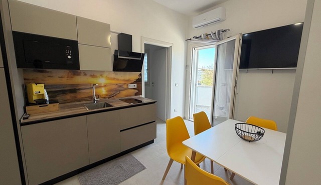 Newly built vacation home sleeps 4 a few steps from the sea in Monti D'arena-bosco Caggione