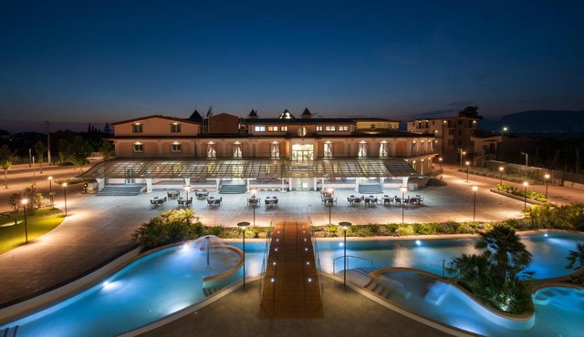 L' Araba Fenice Hotel & Resort in Altavilla Silentina