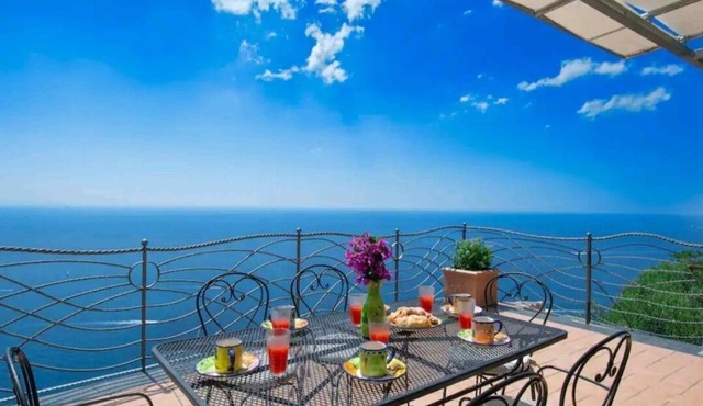 L'INCANTO House on the Amalfi Coast. Spacious and wonderful terrace overlooking the sea in Campania