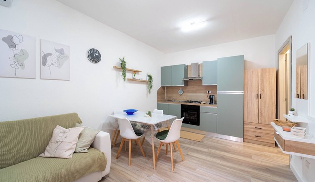 La Casa di Mario - One Bedroom Apartment, Sleeps 2 in Oristano