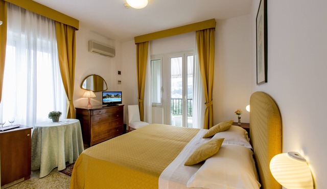 LH Mion Hotel in Silvi