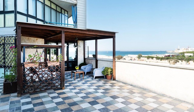 Lighthouse view Apartment by Wonderful Italy in Bari