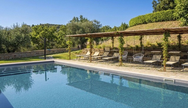 Lovely apartment for 4 guests with WIFI, A/C, pool, TV, patio and pets allowed in Panicale