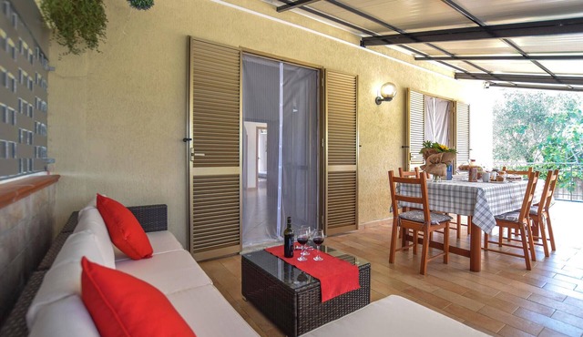 Lovely apartment in Perdifumo with house sea view