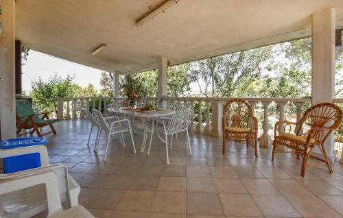 Lovely Home In Assoro With Wifi
