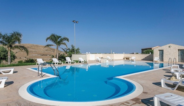Lovely home in Ragusa with outdoor swimming pool