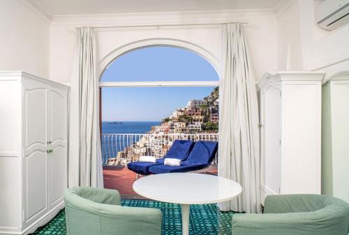 Lux 2BR Apartment in Positano View Terrace & Pool