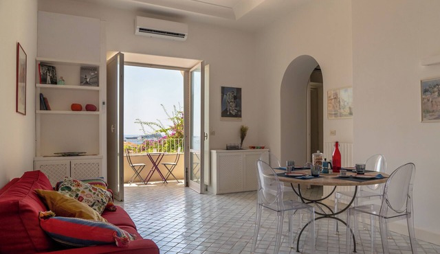 Luxurious Beach House with AC in Capri. Stunning views & steps from the beach