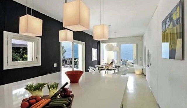 Luxurious Lakefront Retreat on Lake Como, Lenno in Lenno