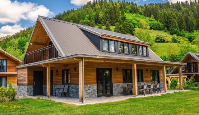 Luxury chalet on a lake and near ski resorts in Afritz am See