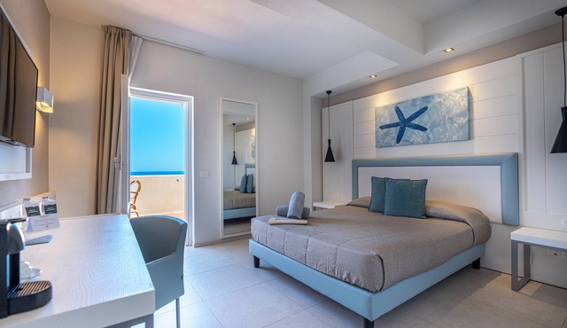Mangia's Pollina Resort