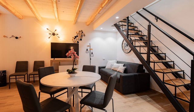 Maqueda Luxury suite & home. Appartamento in pieno centro storico.