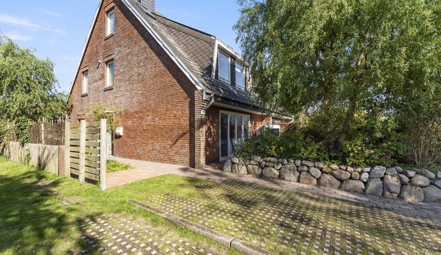 Mattis Hüs - Quietly situated semi-detached house Mattis Hüs. With garden and in Sylt