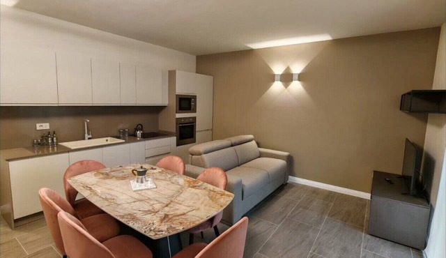 Modern and cozy suite for couples and families "Calliope" in Vernazzano Basso