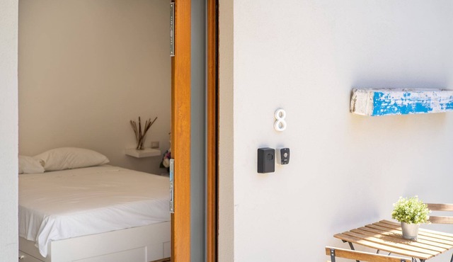 Modern suite 30 mt to the sea