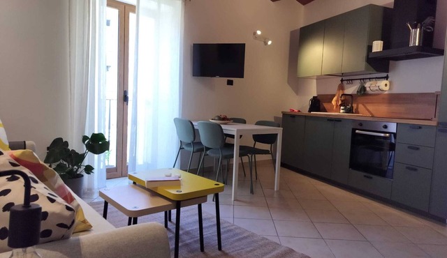 Moma's House - A fully renovated vacation home in the alleys of Teana, accommodating 5 people.
