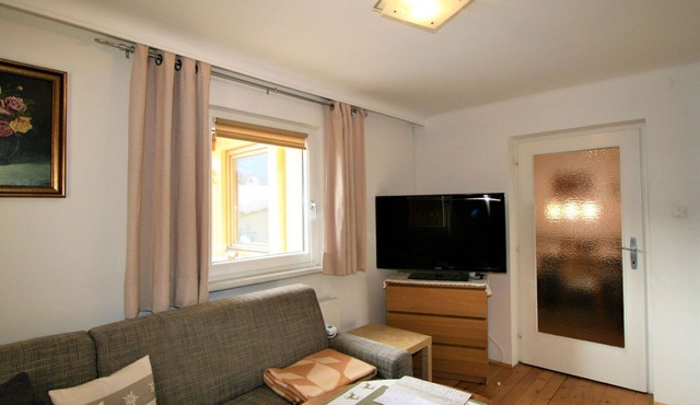 Nice apartment for 4 guests with TV, patio and pets allowed in Axams