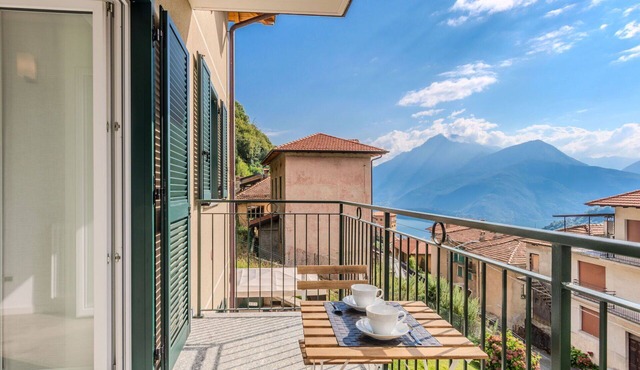 Nice apartment for 6 guests with WIFI, TV and patio in Garzeno