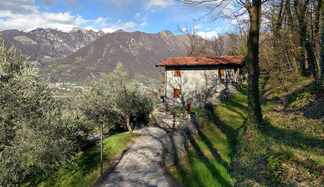 Oasi delle Querce: A Nature Reserve Overlooking the Lake on Monte Isola in Lombardia
