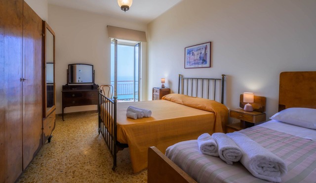 Perez Palace, Paradise Room
