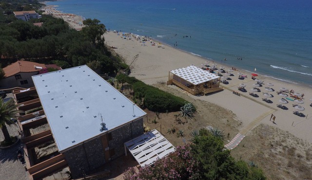 Residence with apartments by the sea - Beach between Palinuro and Caprioli in Campania